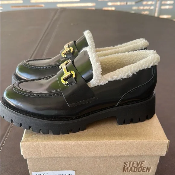 Steve Madden Black Loafers with Gold Accent - Picture 4 of 5